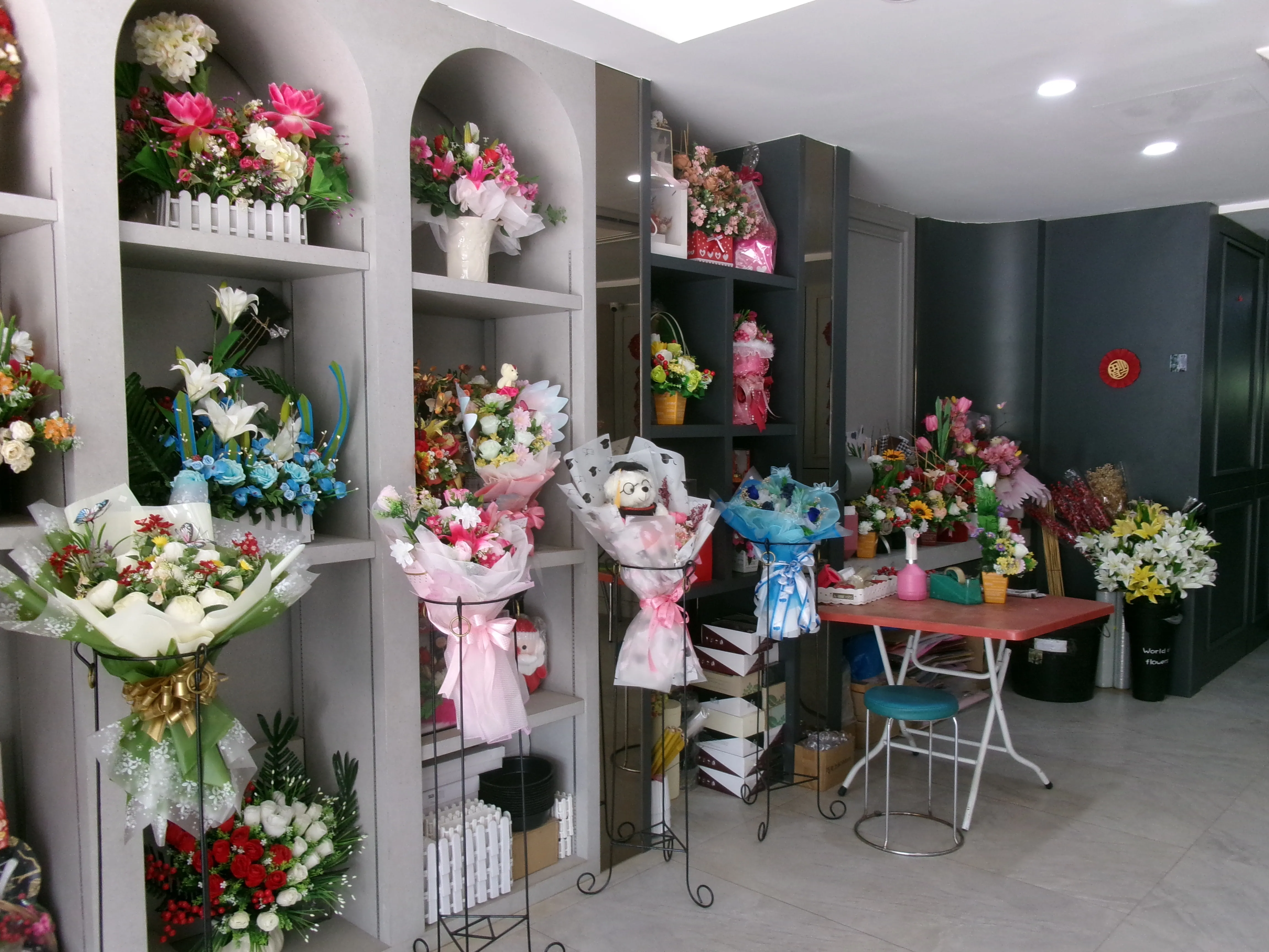 Editorial image of floral craft at Marvell Florist
